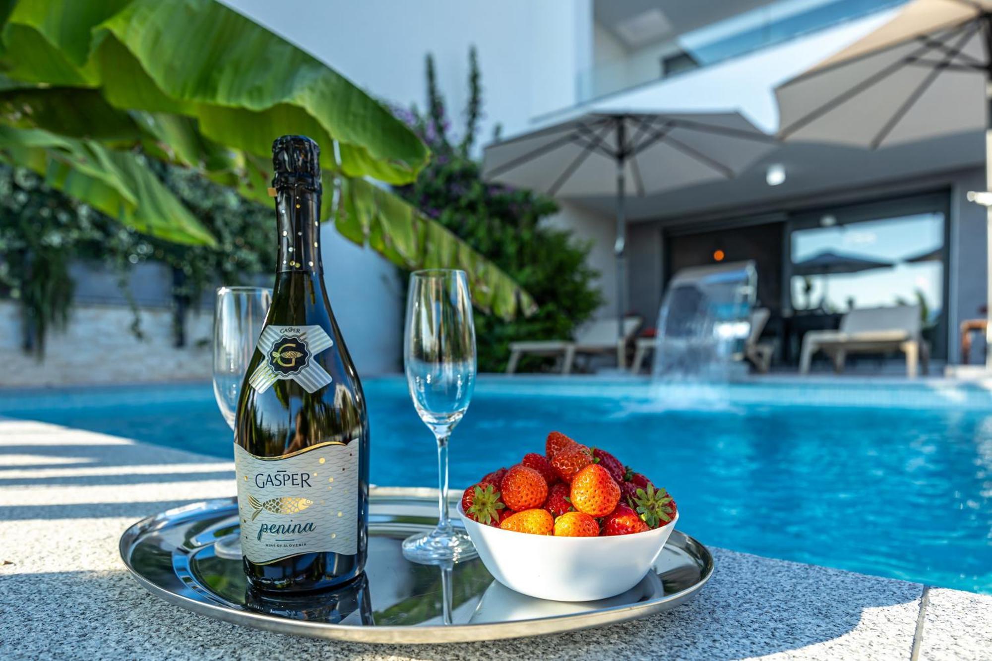 Villa Luxury White Sails 2