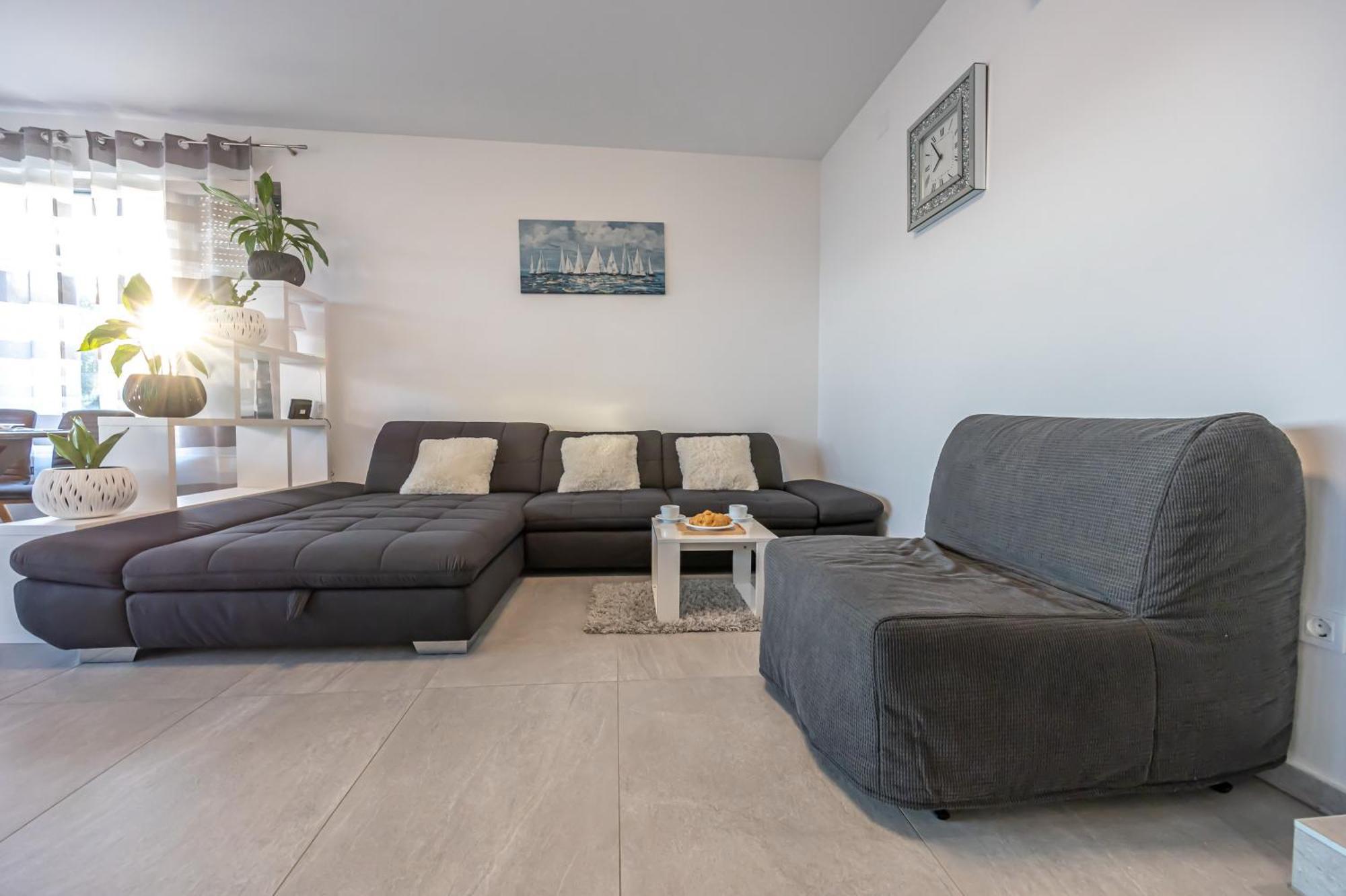 Villa Luxury White Sails