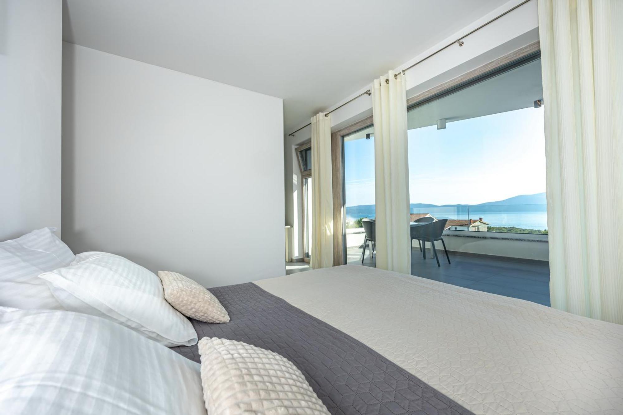 Luxury White Sails Villa