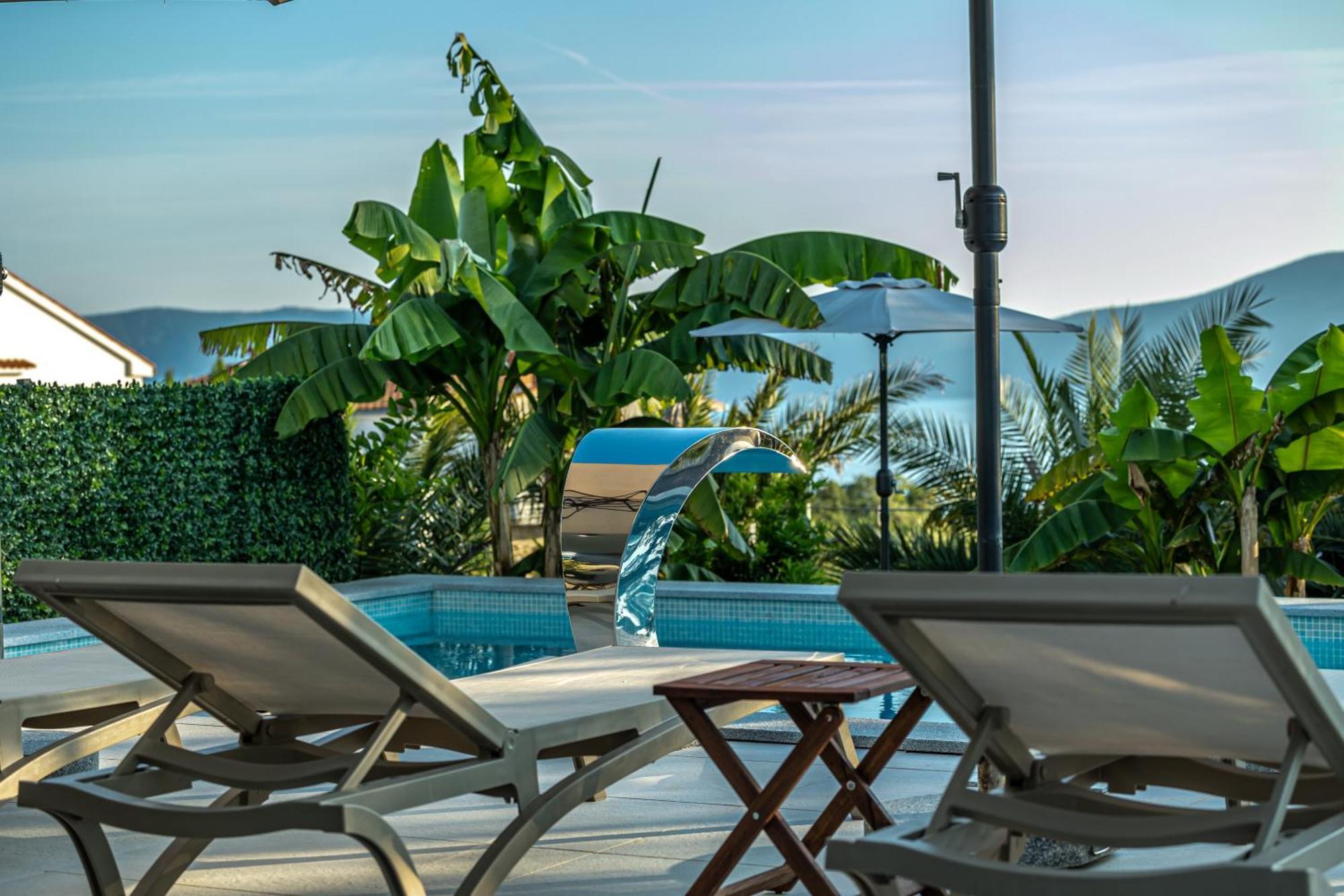 Luxury White Sails Villa