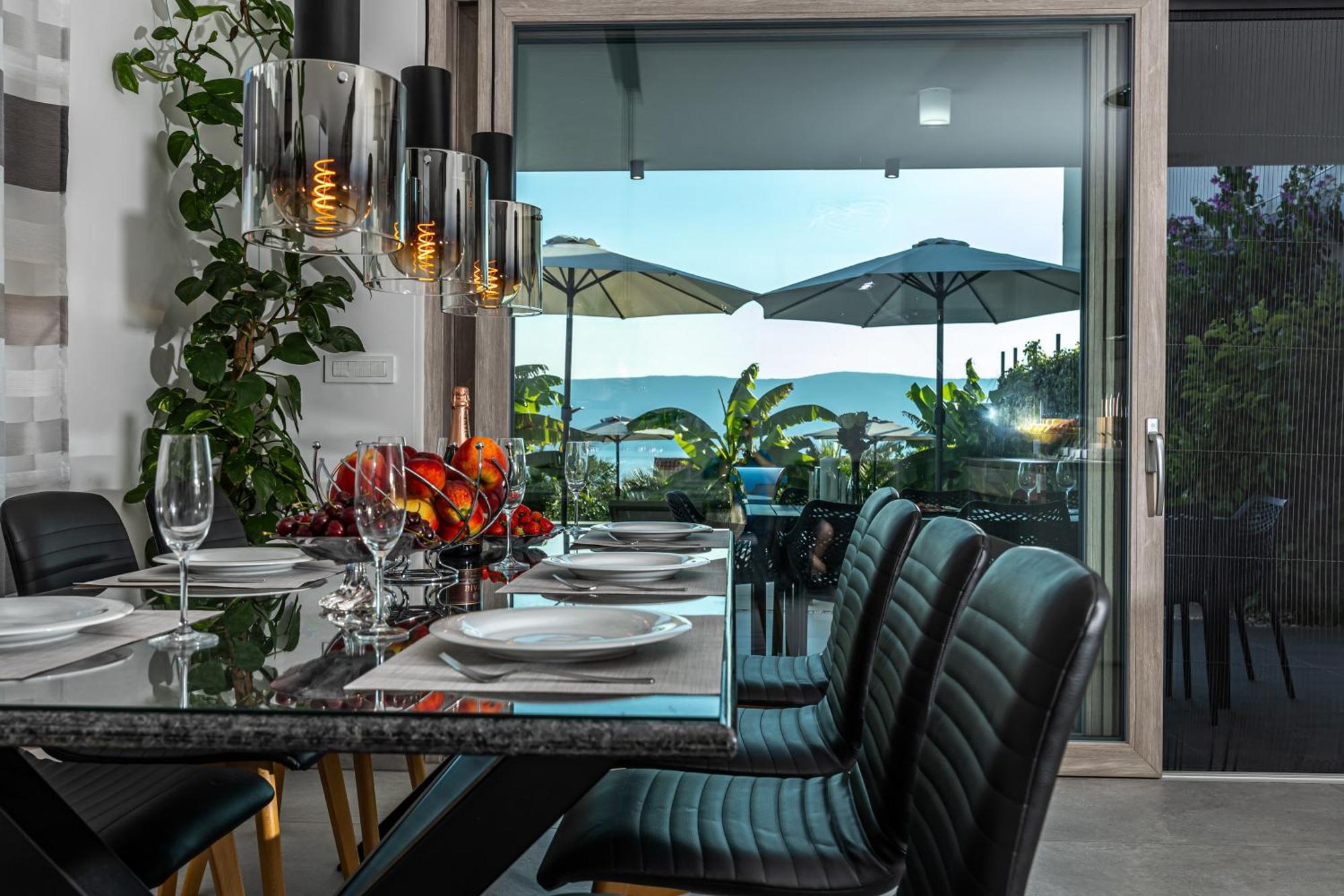 Luxury White Sails Villa *