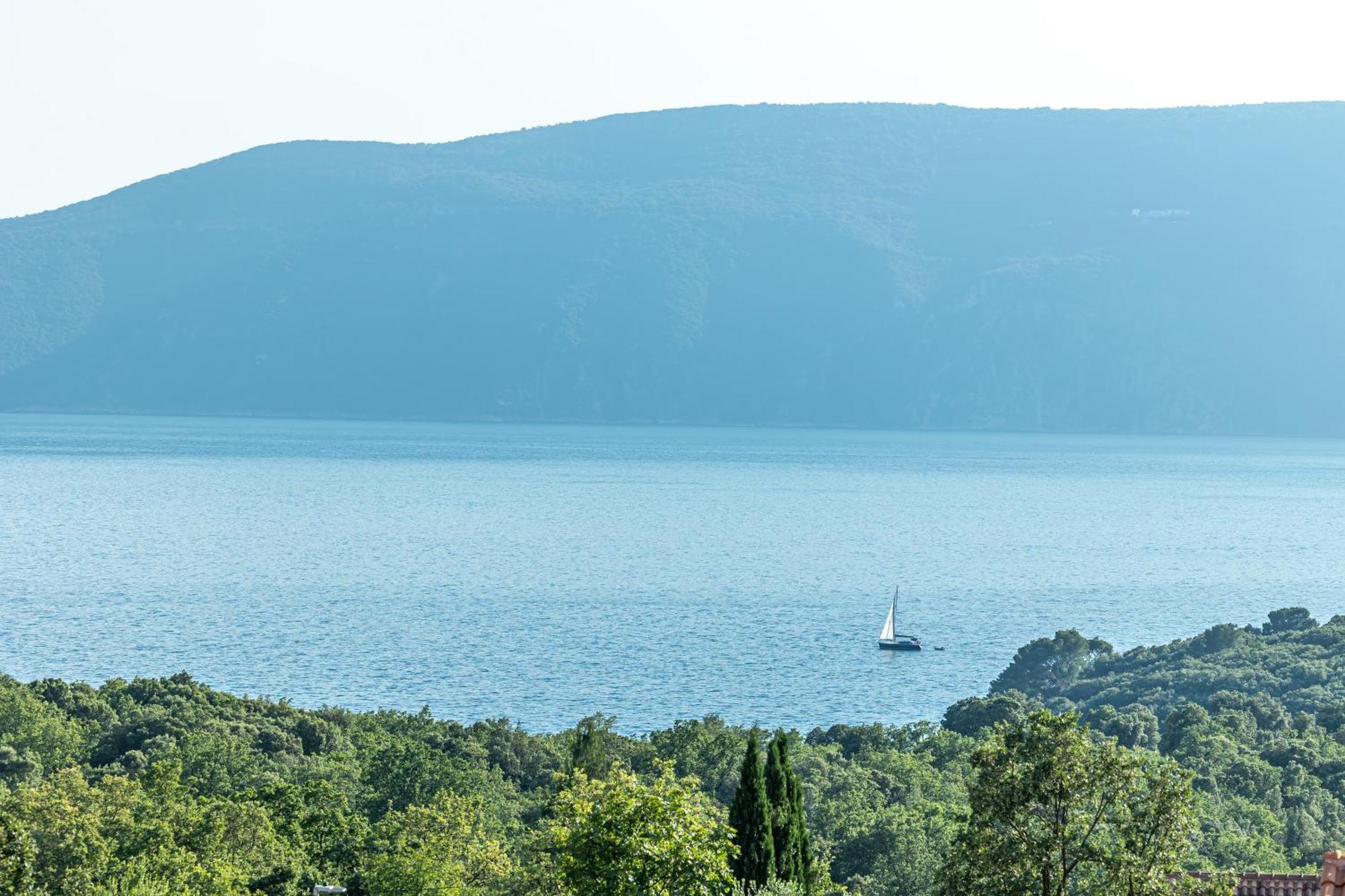 Luxury White Sails Villa