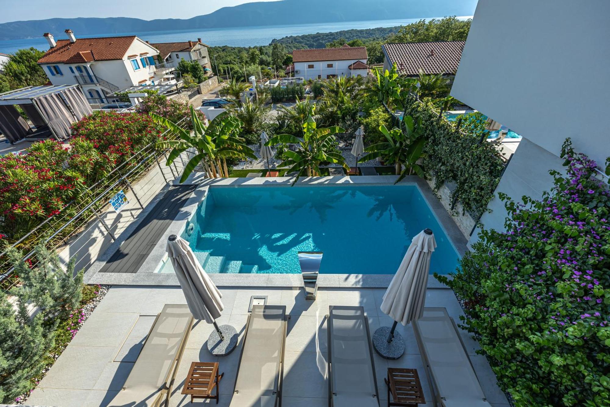 Villa Luxury White Sails