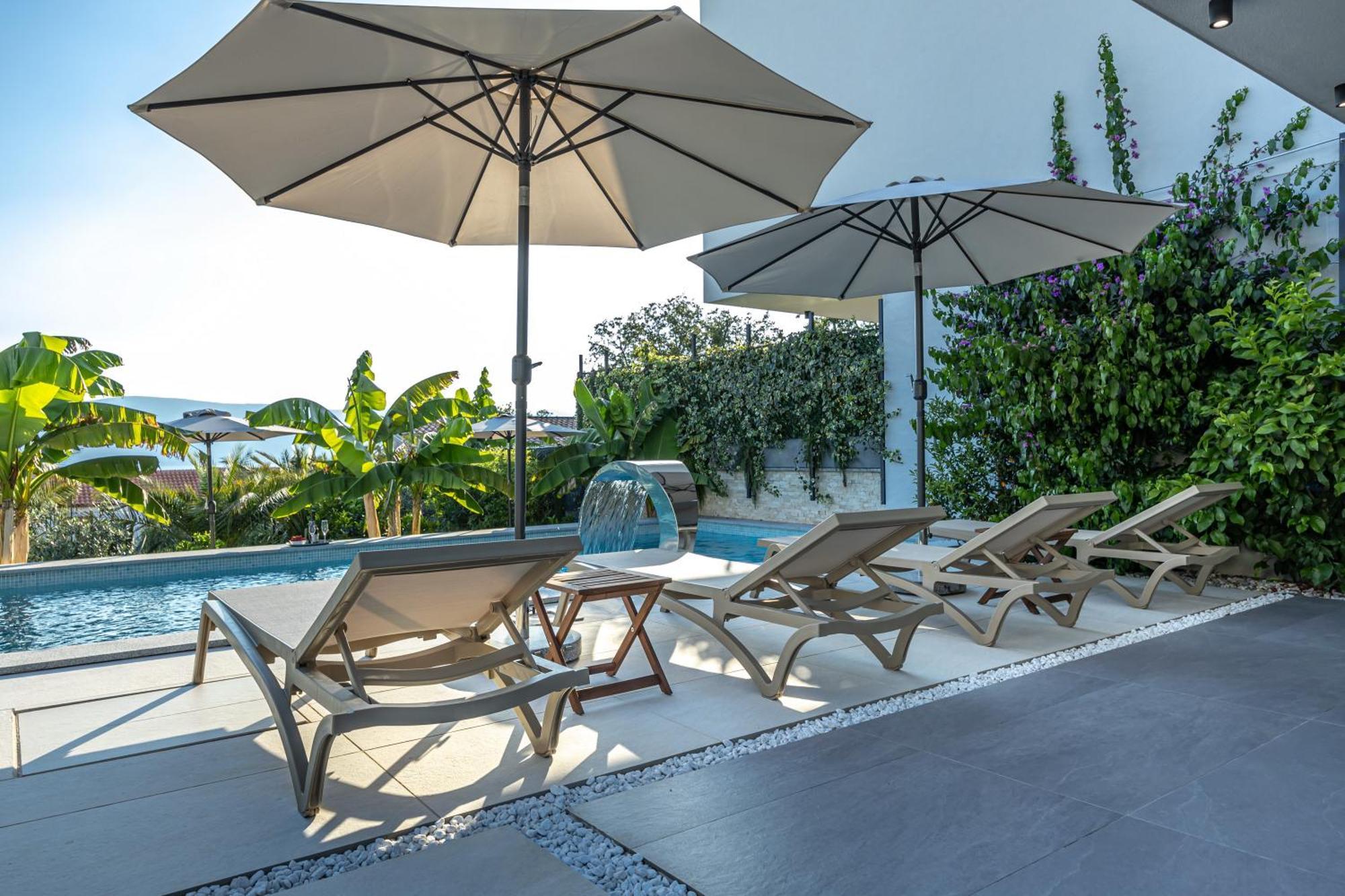 Luxury White Sails Villa